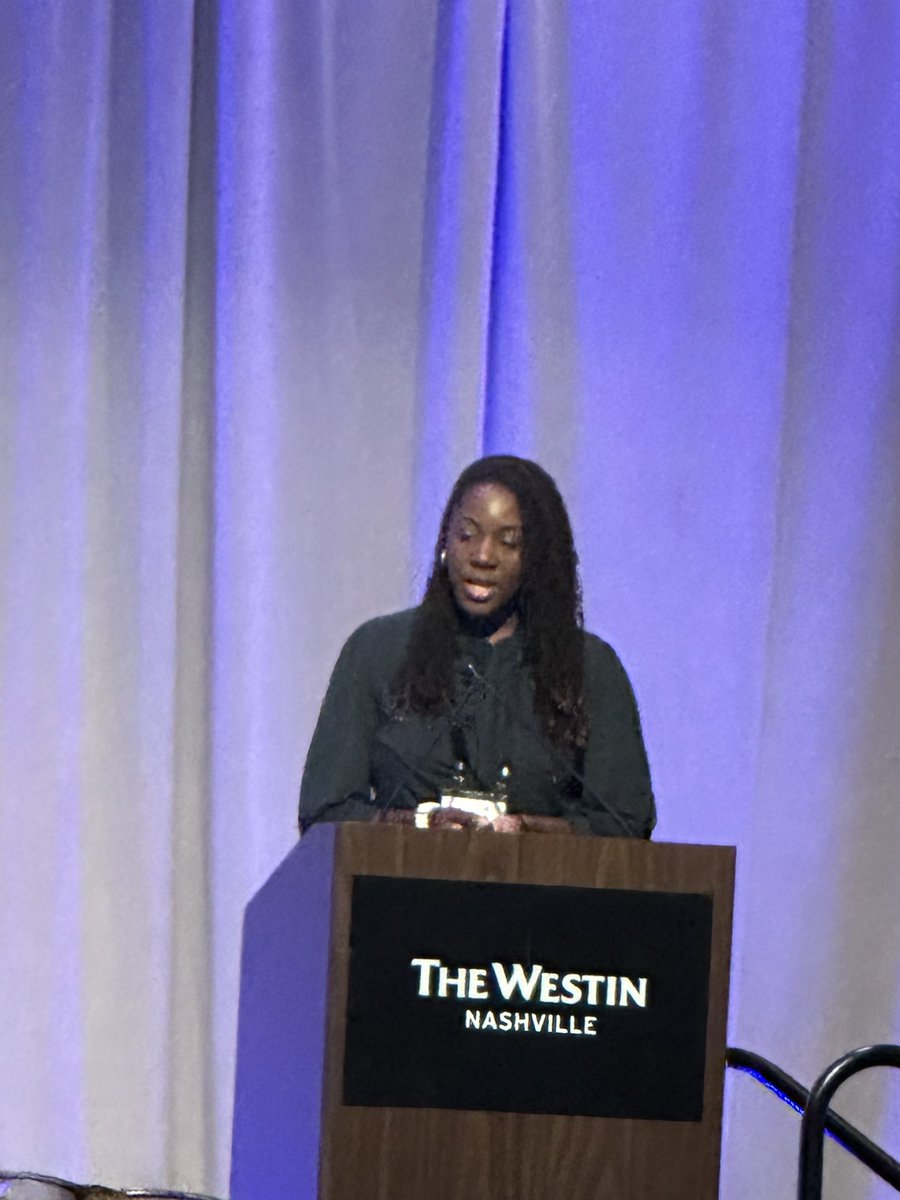 cclareMDMPH's tweet image. Happy to support ⁦@CourtneyTownsel⁩ for #AAOGF sponsored research at the American Gynecological and Obstetrical Society #AGOS #BlackObGyns #physicianscientists ⁦@MySMFM⁩ ⁦@NMAOBGYN⁩