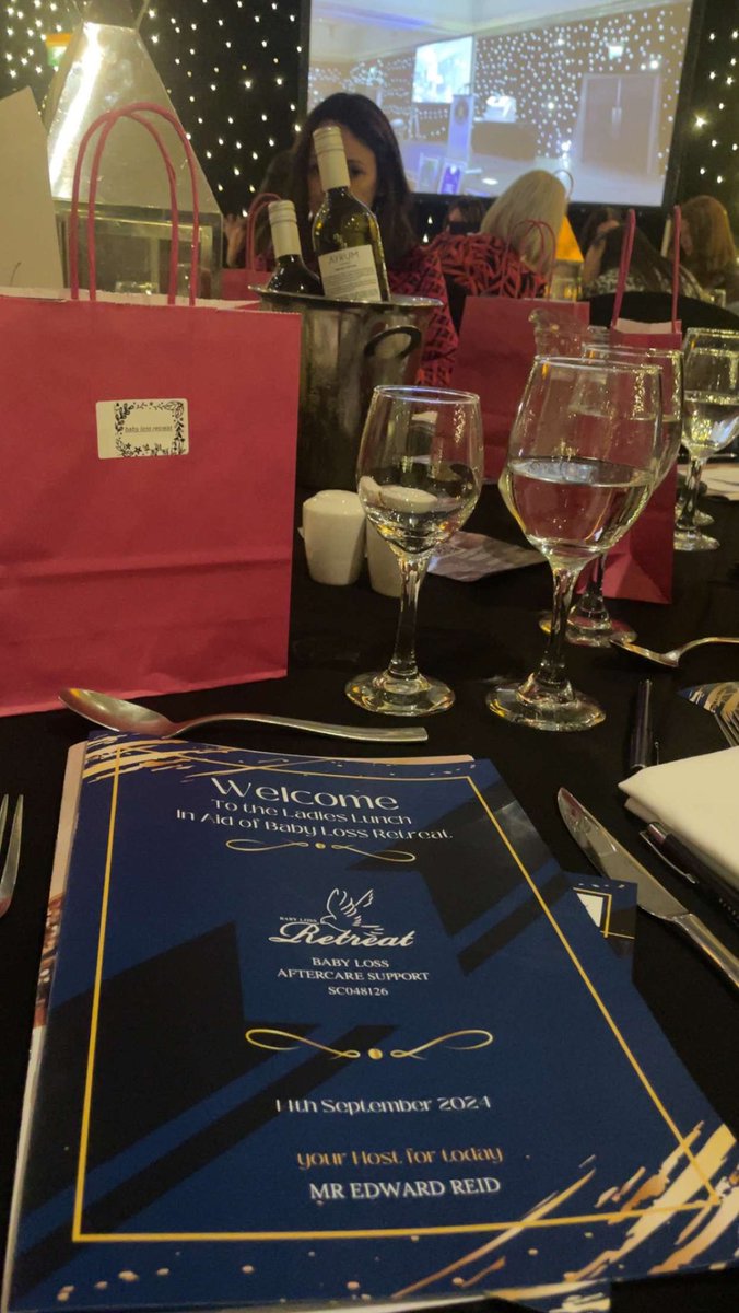 AW_KarenRae's tweet photo. Supporting a wonderful charity today at the Ladies Lunch <3 https://t.co/x8ziO8DQ3F