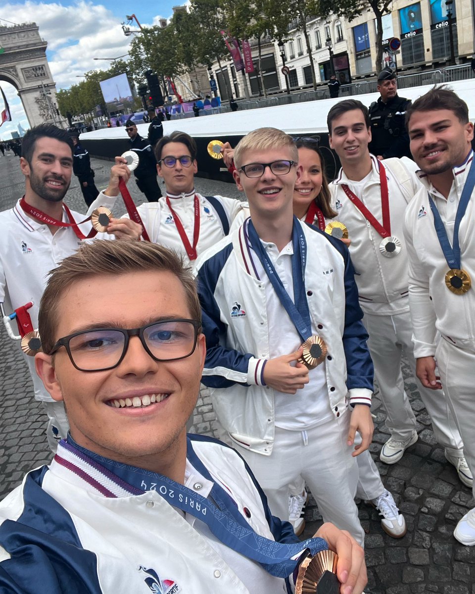 PRÊTS POUR LA PARADE 🇫🇷