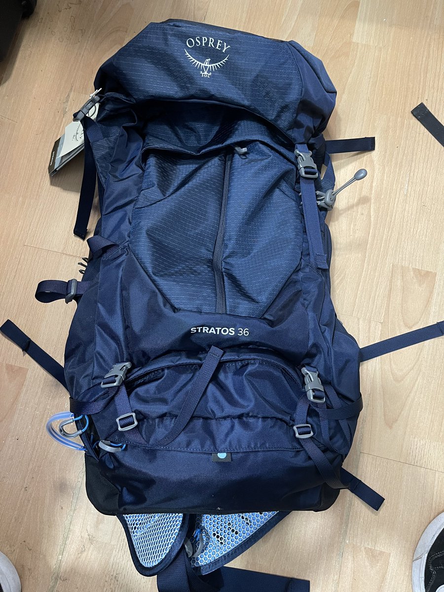 New camera bag time! Got fed up with the Lowepro Pro Tactic being completely uncomfortable on hikes, so going a slightly different route this time! Need to get some insert cubes and work out how to attach a tripod now though! Super comfortable though!