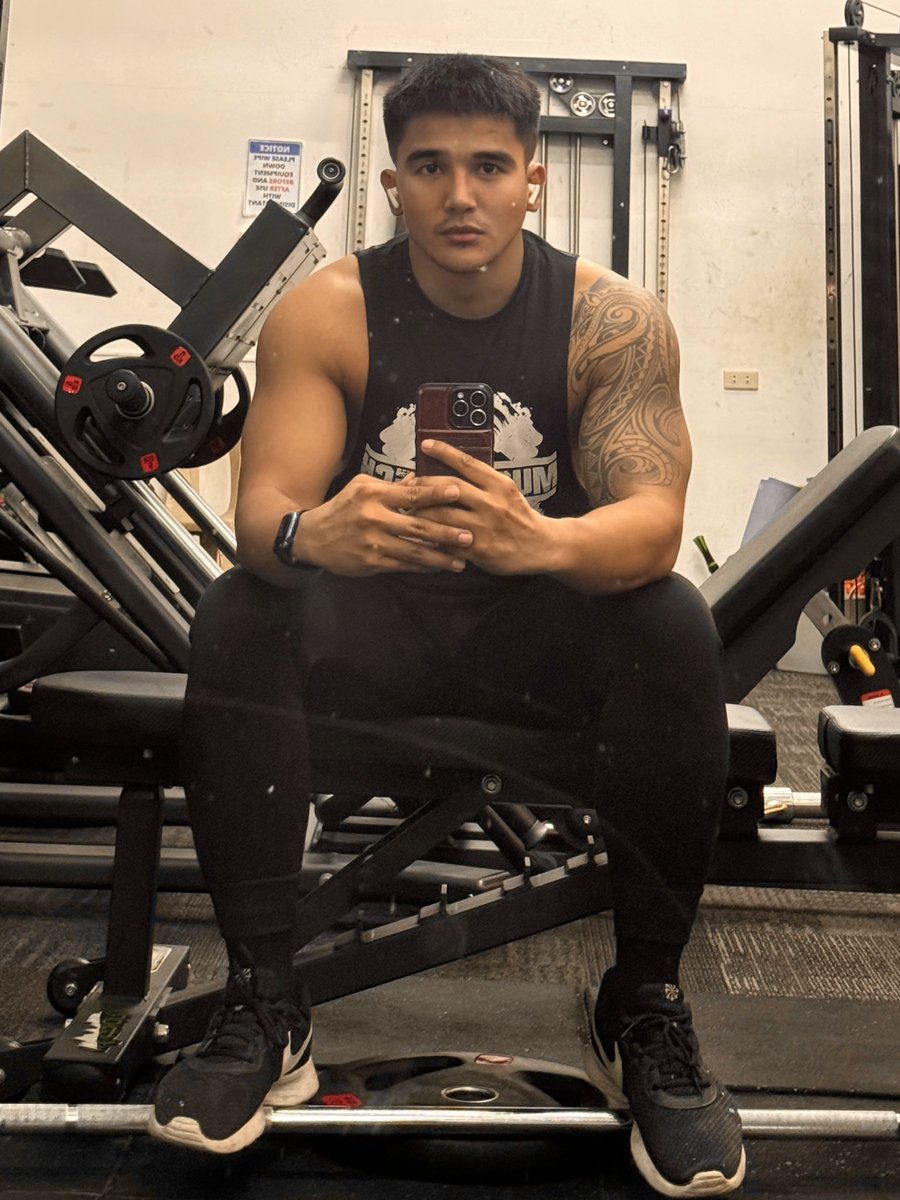 thekenyongf's tweet photo. Ganyan talaga pag bagong pump. Sabog. Dabes na picturan pagkatapos ng buhat. Hehe
Sino #TeamNutty dito na nakakarelate?
#PostWorkOut #NinamLaad https://t.co/zbQiZ6YmfY
