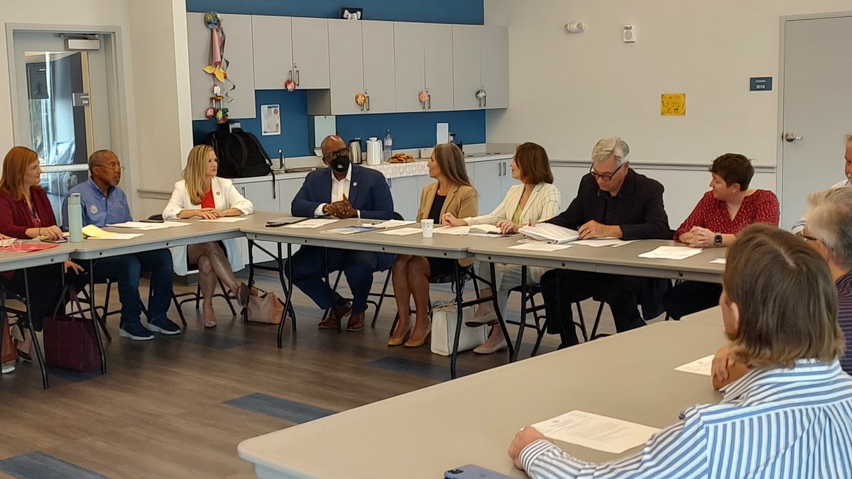 MitchPerry18's tweet photo. Happening now in #StPetersburg : Rhode Island Democratic @SenWhitehouse , #Tampa  @USRepKCastor and others to talk about climate change and its impact on property insurance rates here in Florida https://t.co/bBO9GorROF