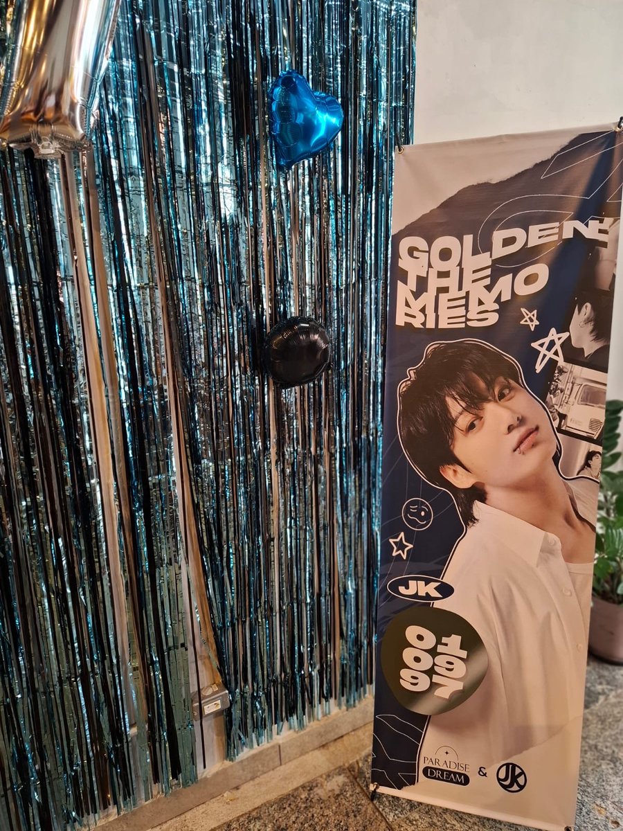 JeonJungkook_BR's tweet photo. Tudo lindo! Em poucos minutos inicia o nosso evento GOLDEN: THE MEMORIES em São Paulo!
Estamos aguardando vocês 🤍
— Não deixem de compartilhar fotos usando as hashtags oficiais e nos marcando com a @PARADISED1306 🥰
#GOLDEN_THEMEMORIES #JKDayInBrazil https://t.co/64yqcwaTyd