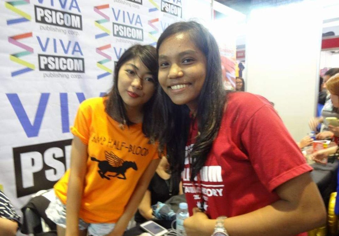 blessa_jana's tweet photo. 10 years apart with @purpleyhanwp !
Finally nakapagpirma ulit and nakabili ng set ng #ErityianTribeSeries @PopFictionBooks #MIBF2024 https://t.co/buncdGjNXB