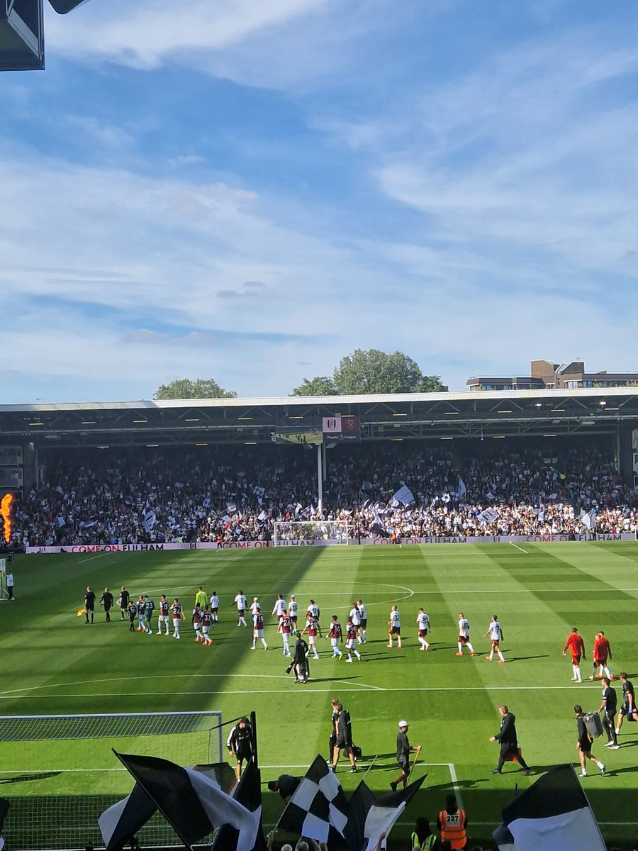 Eerste keer #fulham dit seizoen! #FULWHU zit uiteraard naast een Nederlander 😀