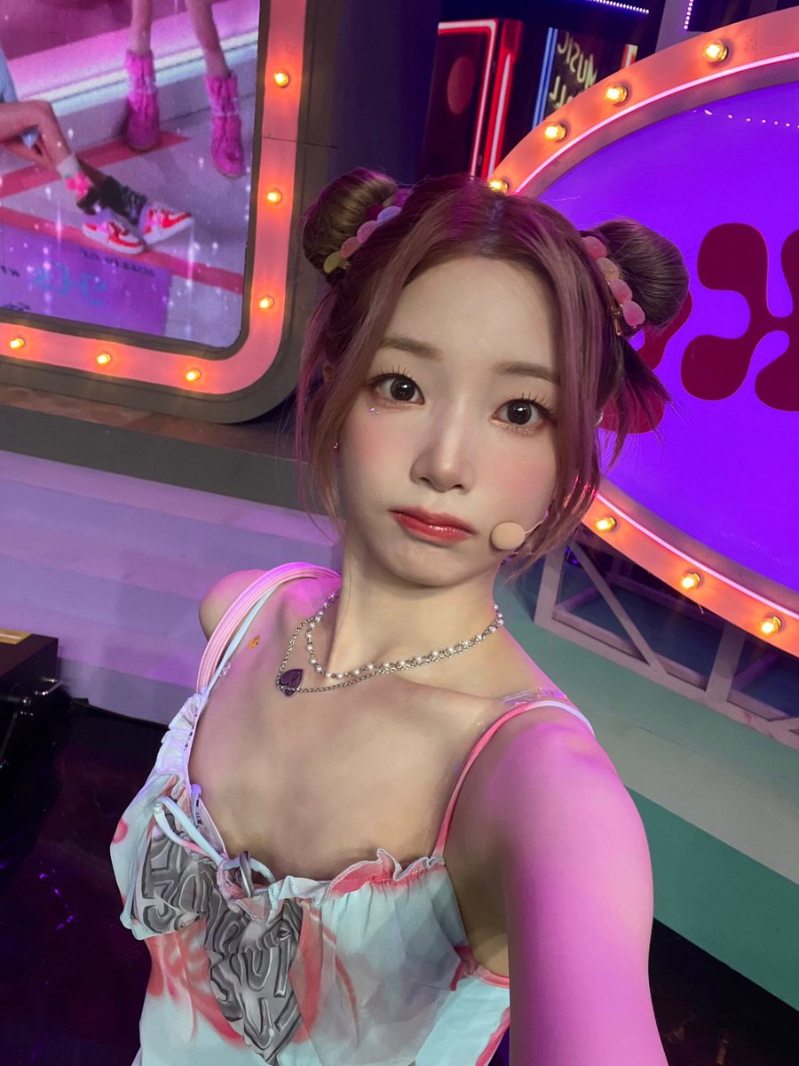 EL7ZUP_PH's tweet photo. [091424] YEONHEE MNET PLUS CHAT UPDATE

EL7ZU Today is the first anniversary of EL7ZUP💗 Thank you so much for making precious relationships!

🔗: https://t.co/CpBYI2sNfv
#EL7ZUP  #엘즈업 #YEONHEE https://t.co/LW9RveDsdy