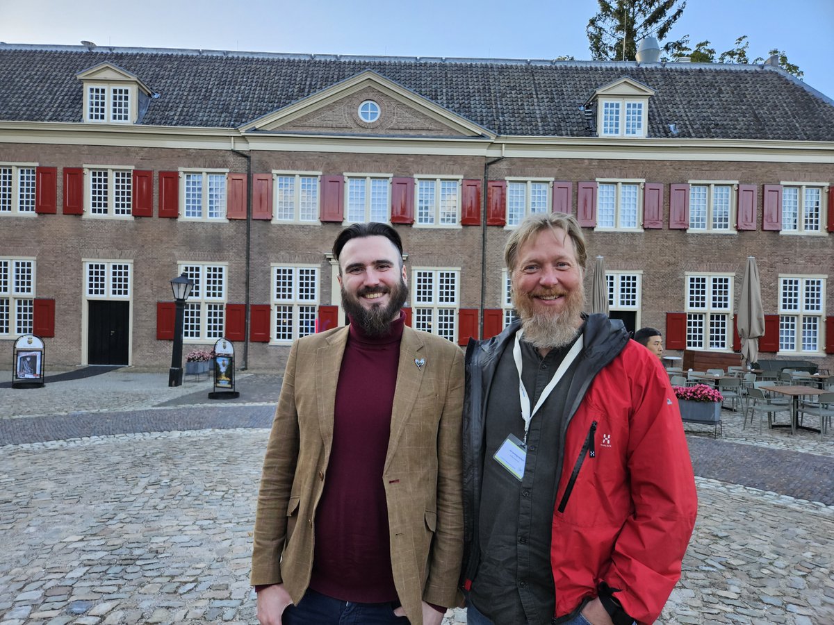 ChatGPT, please show me two animal ethicists in front of a Dutch castle. 
[here you go...] 
w. <a href="/JoshLMilburn/">Josh Milburn</a> at #EurSafe2024 @EurSafe_Ethics
Conferences are great places to meet people from your online academic neighbourhood :-) 
#animalethics