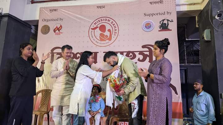 Subrata3301's tweet photo. Mission SAHASI - Making of the fearless!

The two-day #MissionSAHASI initiative was inaugurated today in Kolkata in the esteemed presence of Grandmaster Shifuji, National Organising Secretary of ABVP Shri @AshishSainram  and National Secretary Shalini Verma. https://t.co/xL7Rxju7o7