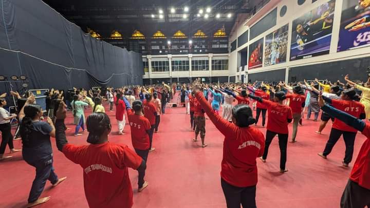 Subrata3301's tweet photo. Mission SAHASI - Making of the fearless!

The two-day #MissionSAHASI initiative was inaugurated today in Kolkata in the esteemed presence of Grandmaster Shifuji, National Organising Secretary of ABVP Shri @AshishSainram  and National Secretary Shalini Verma. https://t.co/xL7Rxju7o7