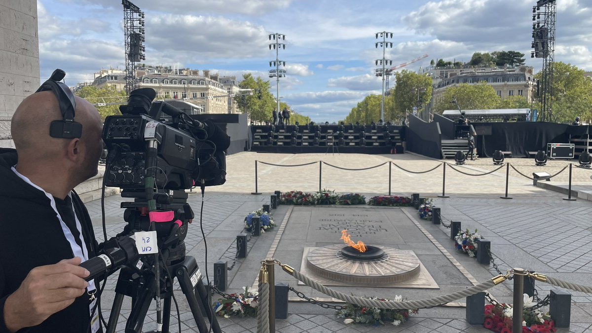 AMP VISUAL TV tweet media