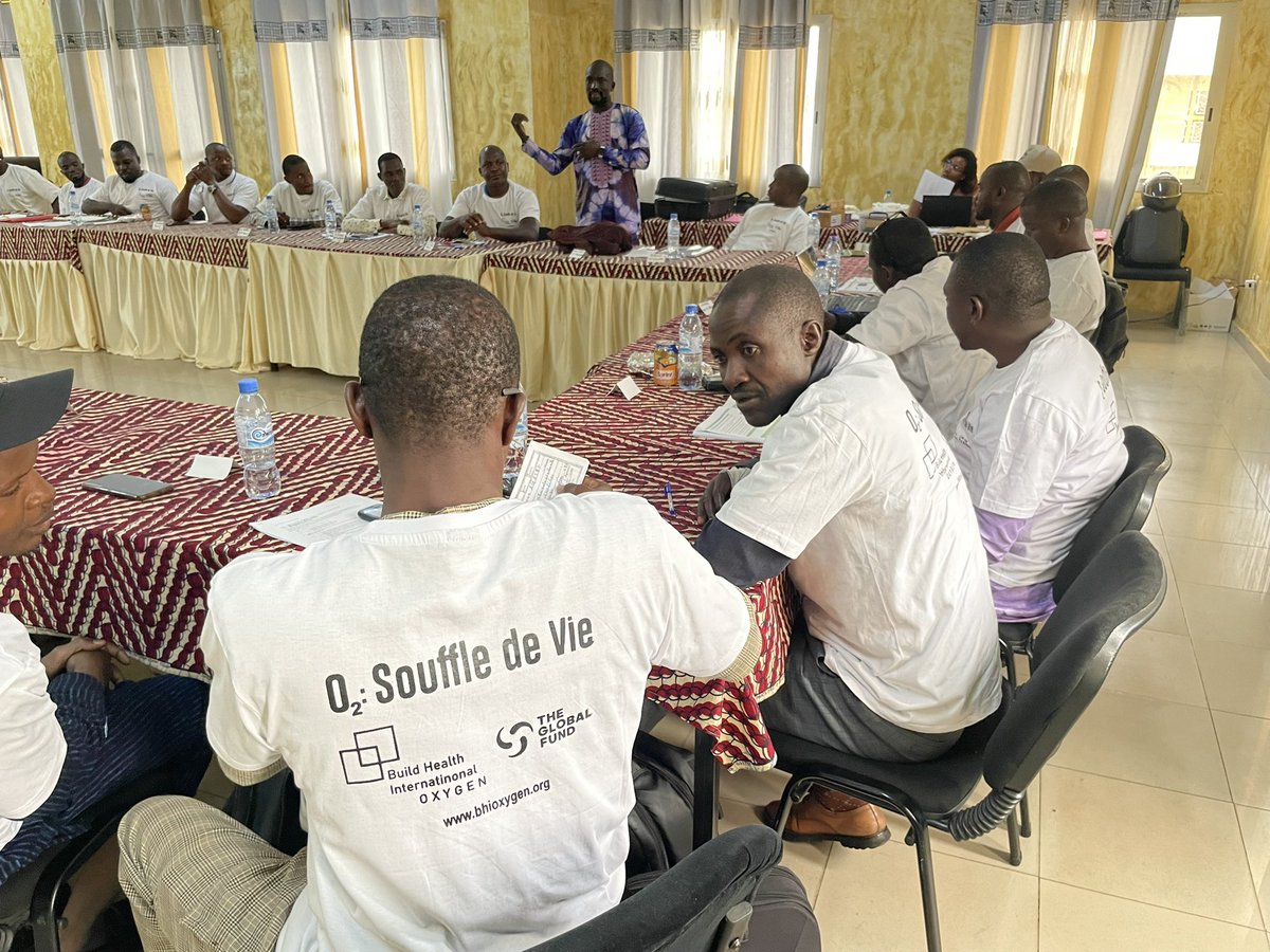 AndrewLJohnston's tweet photo. Inspired by a week of intensive PSA plant #operations, #safety, and #maintenance training with my @BuildHealthIntl colleagues in #Guinea!! 🇬🇳 It’s great to be back and build partnerships as we  increase #O2 access and build health!! #BHI #EveryBreathCounts https://t.co/r0RPQ1fOjd