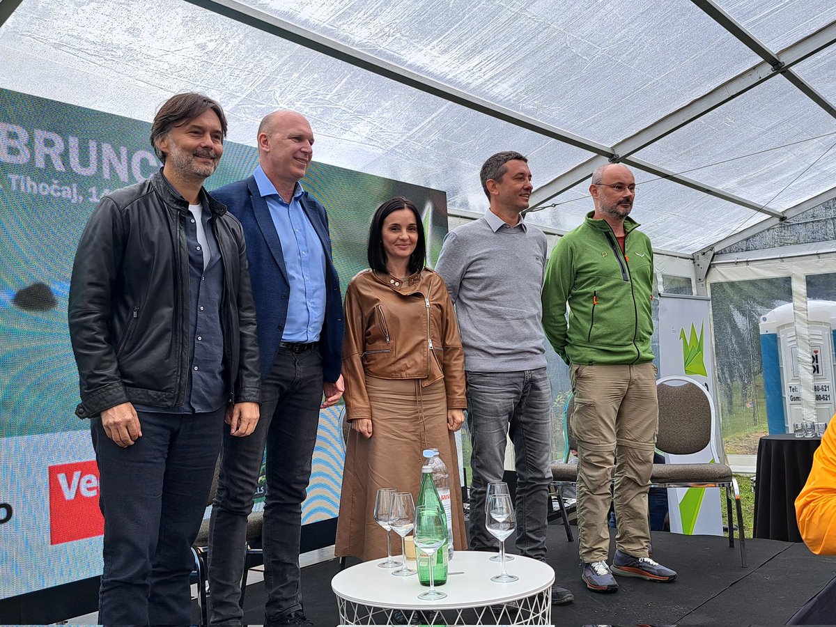 marvuckovic's tweet photo. Na panelu "Važnost ulaganja u ekologiju i društveno odgovorne projekte", osvrnula sam se na aktivnosti u djelokrugu MZOZT-a u cilju očuvanja prirode, kao i na sredstva koja su nam na raspolaganju kako bismo zaštitili građane i gospodarstvo te unaprijedili kvalitetu života.
#CRANE https://t.co/RcH5J7D6hc