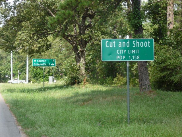 randolphmorley's tweet photo. @roywoodjr Half an hour away from Houston, Texas. https://t.co/G4rjWb3pYC