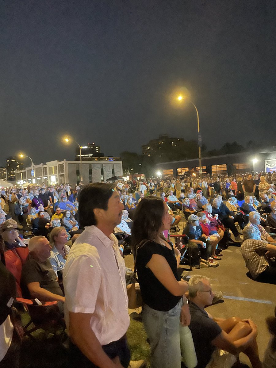margjohnst's tweet photo. Hey #Ward8Kit and ⁦@CityKitchener⁩! Come on out to #Bestival today and tonight! Last night was fantastic! Amazing performances and today will be spectacular as well! Our #BelmontVillageKW businesses look forward to seeing you! https://t.co/fChUZ5LYNJ