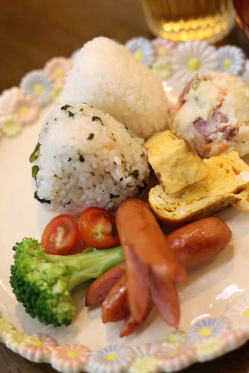 goodmorninggoi's tweet photo. 🍚9/15 #五井朝市 出店者紹介🍪
No.10【おやこ食堂もぐもぐ】さん

青柳676（ほのぼの保育園敷地内）にあります
もぐもぐさんが出店してくれます！

おにぎりのほかお味噌汁などをご提供してくれます。
具沢山味噌汁は手作り味噌を使用！

#夜のまちに朝食を https://t.co/ZfDAjhld9Y