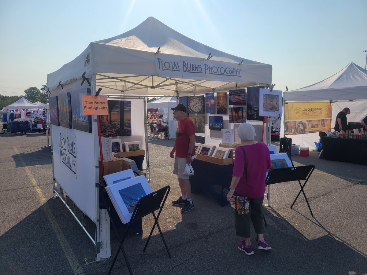 A beautiful day at the Bills' stadium for the Orchard Park Festival of the Arts.
Open Saturday 10am-5pm and Sunday, 10am-3pm at the Bills' stadium.
C'mon by.
Row H, booth 112