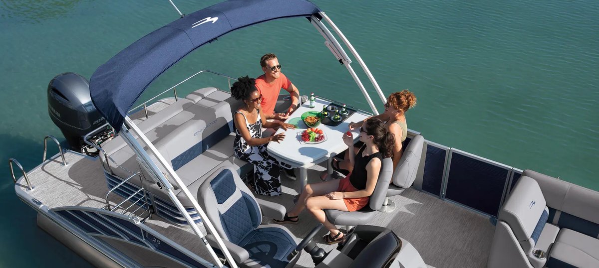 NauticalBC_Knox's tweet image. Come cruise the lake with Nautical Boat Club Knoxville before tonight’s Tennessee football game! 🏈🌅 Take a moment to relax and enjoy the calm before the game-day excitement! #LakeLife #GameDay #TennesseeFootball #NauticalBoatClubKnoxville