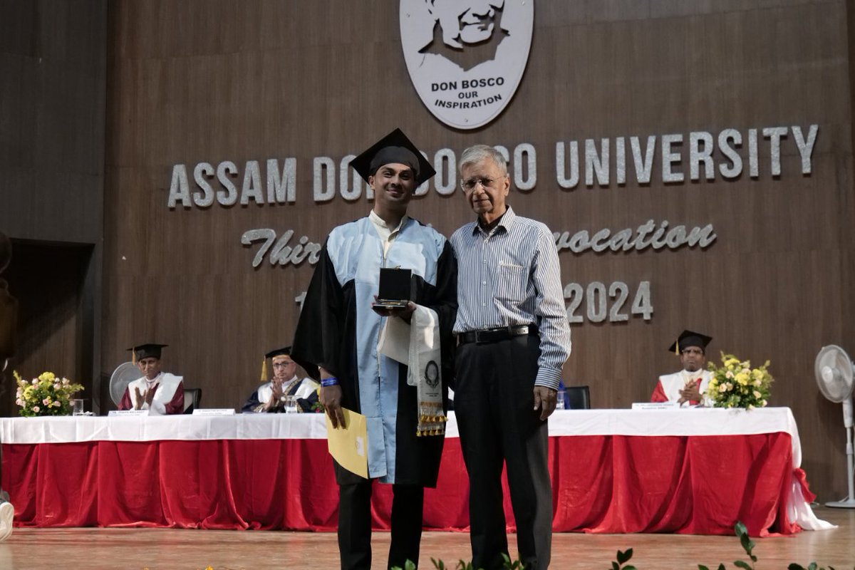 adbumedia's tweet photo. Students being awarded with Five Gold Medals of Honour.
The Fr. Stephen Mavely's Gold Medal
The JN Bawri Medal of Distinction 
Partha De Gold Medal
The Chancellor's Gold Medal
The Vice - Chancellor's Gold Medal  
 #Convocation2024 #graduationday #13thconvocation https://t.co/3qQOUJjOGT