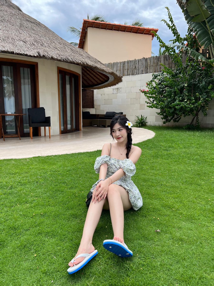 SO_LEBRUN's tweet photo. Nếu bạn yêu cuôc đời
Cuộc đời sẽ yêu bạn đắm say… 🥰🥰 https://t.co/vhbf1eOTVt