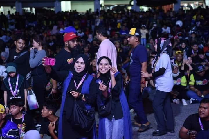 apanakdikato's tweet photo. Terengganu buat himpunan RXZ.

Kerajaan Madani buat himpunan Tahfiz. https://t.co/wqPhLSpkZj