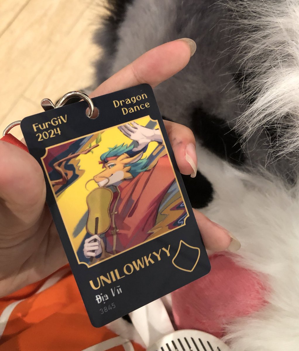 First time with Furgiv dragon dace 🐉 yayyyyy love ya so muchhh #FursuitEveryday #fursuiter #Furry