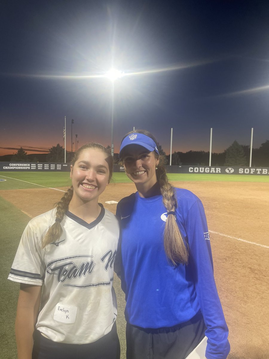 evelynkoester26's tweet photo. Quick stop in Provo, to say hello to some amazing coaches and hit a couple bombs! Thank you Coach Eakin, @allie_schnee, @coachKenBrooke, and Coach Meredeth for a great camp! @TeamNCBaylog18U @RR_Softball #beexplosive https://t.co/K4PQStrpRB