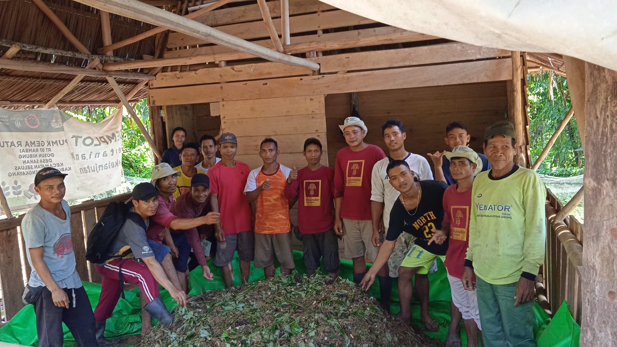 agato_r's tweet image. Beberapa dokumentasi di saat kami sedang di lahan dampingan. Hal ini rutin kami lakukan setiap bulannya #GalaxyForWork #GalaxyXCover7 
@Jjimcutie_ @IrenaTela @Yaranay_