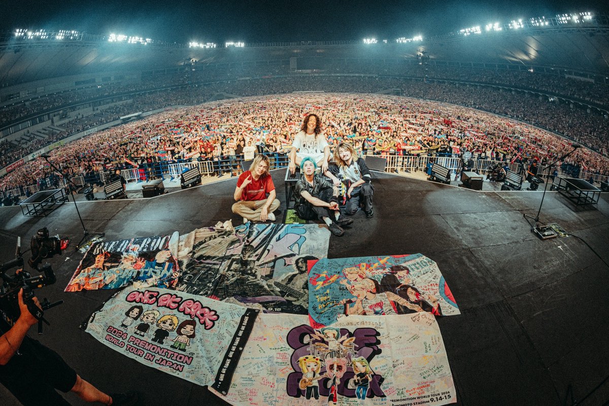 ONEOKROCK_japan's tweet image. AJINOMOTO STADIUM Day 1!!

#ONEOKROCK #LIVE
photo by @nikku_ject