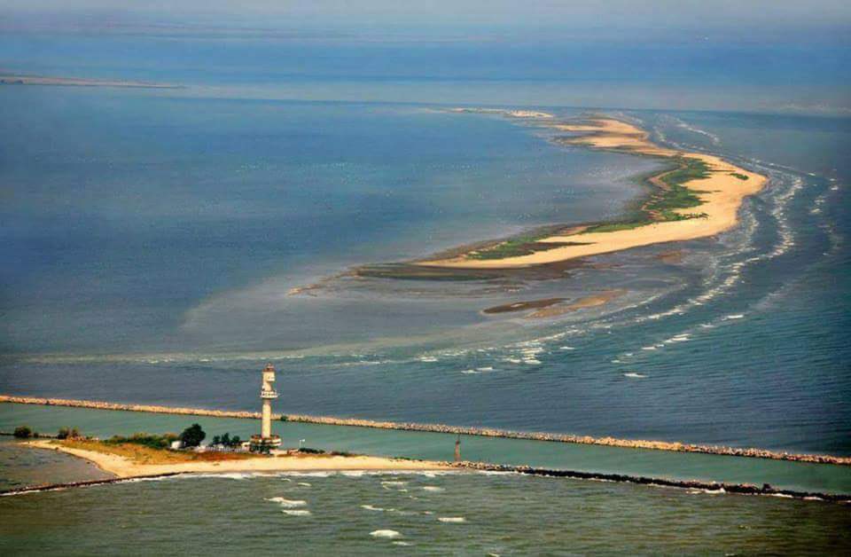 Captivating islands in Romania - discovering hidden treasures
Some of the most remarkable locations to discover:
✔️#Ostrov Island
✔️ #Snagov Island
✔️ #Colibița Lake
✔️ #Sacalin Island
These islands and natural sites, steeped in history and legend,

visiteurope.com/en/experience/…