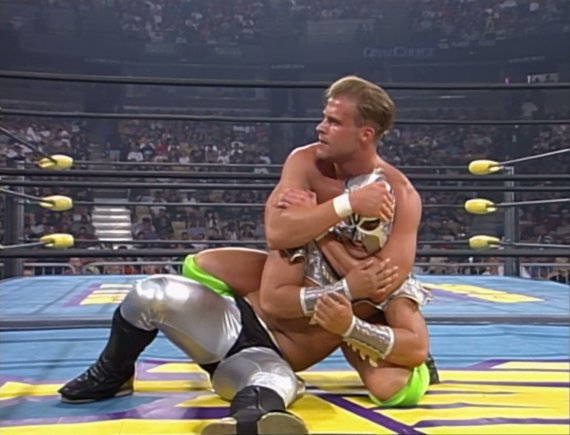 wrestle_hist's tweet photo. 9/14/1997
Alex Wright defeated Ultimo Dragon to retain the WCW Television Championship at Fall Brawl from the Lawrence Joel Veterans Memorial Coliseum in Winston-Salem, North Carolina.
#WCW #FallBrawl #AlexWright #UltimoDragon #WCWTelevisionChampionship https://t.co/vRo7oYlr1A