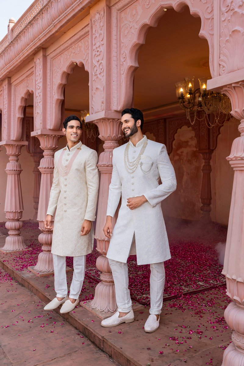 TSwayamvar's tweet photo. As the wedding season comes, step into the unforgettable moments in your life with The Swayamvar Exquisite ethnic collection.

Shop now for an exquisite wedding collection in 85 stores across India.

#theswayamvarofficial #ethnicwear #weddingdress #weddingseason #sherwani https://t.co/XLl4QcaG45