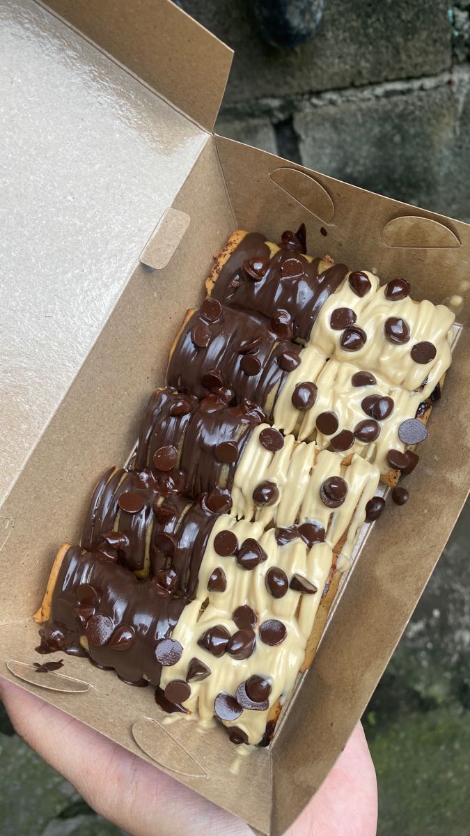 rhoujean's tweet photo. Nih ada lebihan 1box, abisin ya 🤤 https://t.co/iGd4Z6gvmp