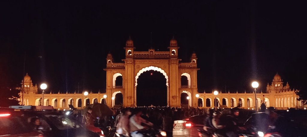 DeshmukhSwathi's tweet photo. Weekends in #Mysuru ✨️
#elephantwalk #mysorepalace #mysurudasara2024 https://t.co/9O4pMlWhap
