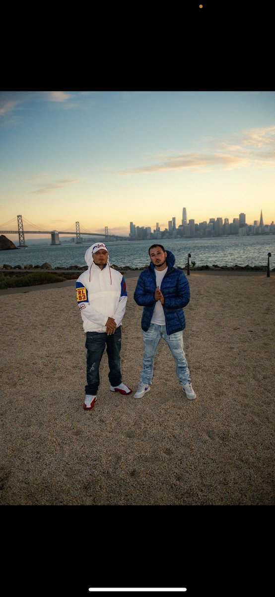 Evaclearmusic's tweet image. New @Polo_Ness album “Cinematic Shells” 🎞️ on the way produced entirely by me. Featuring @cityslikka300 and @richiyala along with the visual “Smoke Out The Roof” produced by me and @MonkHTS 🔊🎹🔥 📸@oadayday 

#evaclear #poloness #hiphop #comfortablelivin #cinematicshells🎞️
