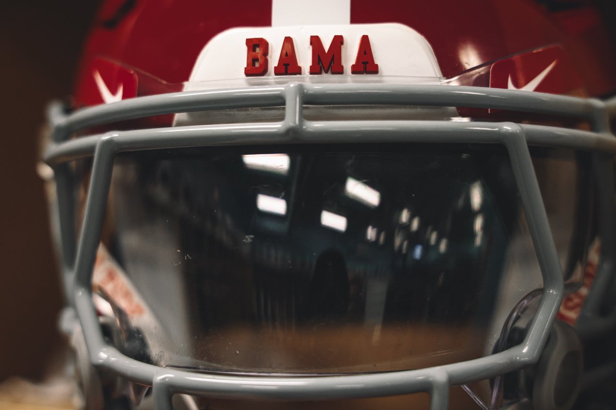 AlabamaFTBL's tweet photo. Icy Whites ❄️❄️❄️

#RollTide https://t.co/GTGSgAab0v