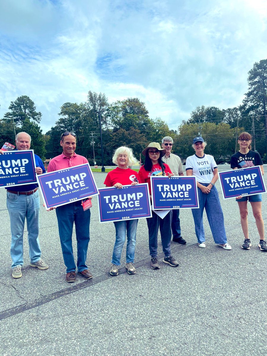 RealJMorrissey's tweet photo. Wake County, NC! 

Ten for Trump Saturday! Our Trump Force Captains are excited to get out the vote for @realDonaldTrump! 🇺🇸🇺🇸 https://t.co/QwKZRJvCle