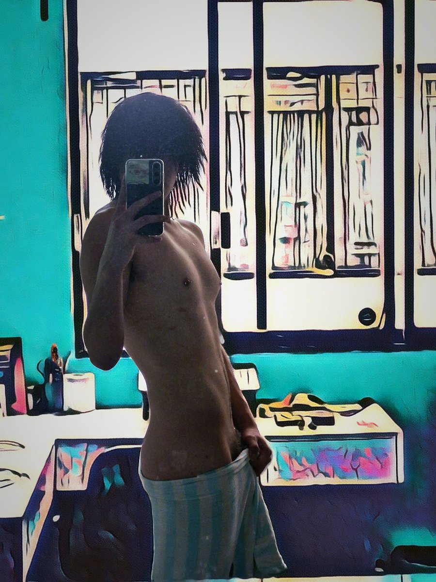 MaxMaxxxito's tweet photo. ☆ Aloh, so this is kind of NSFW
☆ 19 yo. 
☆ Bisexual/ Non Binary / Vers. 
☆Special taste for S&amp;M
☆ Rt for mutuals &amp; more. ☆ https://t.co/wwOQ5Z0Tw0