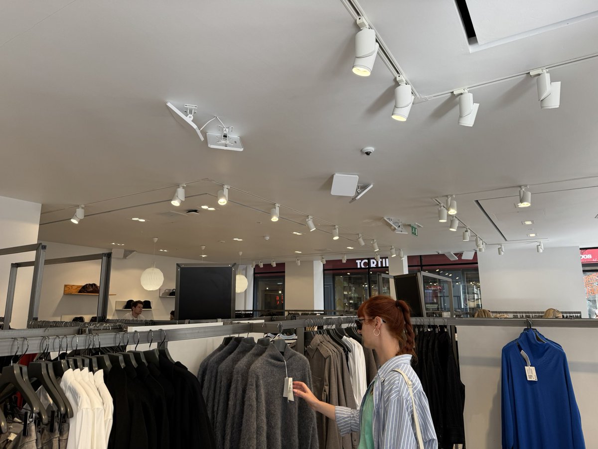 If anyone knows who did this design/install in COS in Bath can you ask them to reach out to me. I’d love to talk to you about it!!