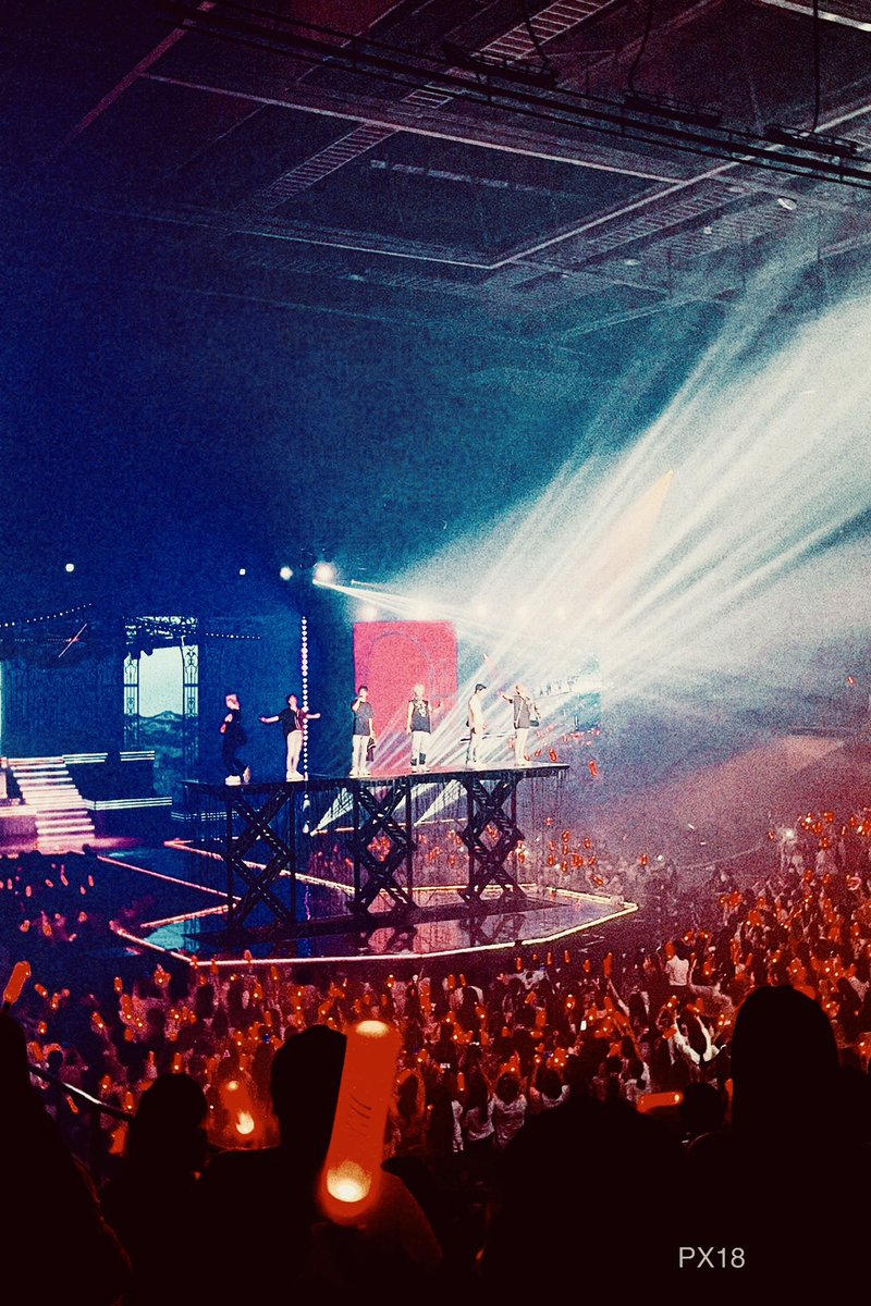 Ppppppp60810663's tweet photo. ✨🖤행복가자 iKON!!!🖤✨

#9YearsToForeverwithiKON #RESPECTiKON 
#iKON #아이콘 #iKONICS. https://t.co/lIbmAqh07q