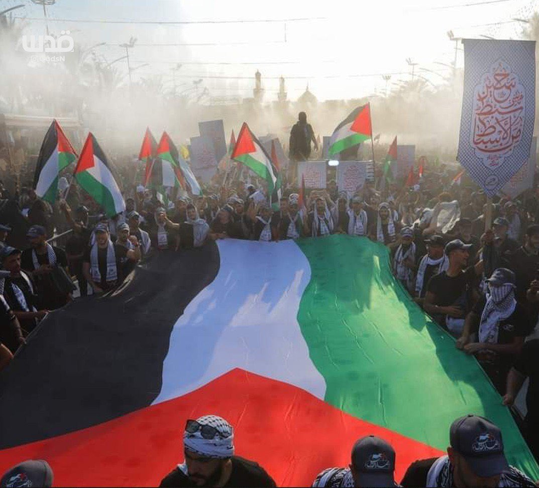 فلسطيني يقتل في ايران
ايراني يقتل في سوريا
لبناني يقتل في فلسطين
عراقي يقتل في سوريا
يمني يقتل في العراق
كلهم سقطوا شهداء على طريق القدس
المعنى الحقيقي لوحدة الساحات 

 #الوحدة_الاسلامية_بوحدة_الساحات