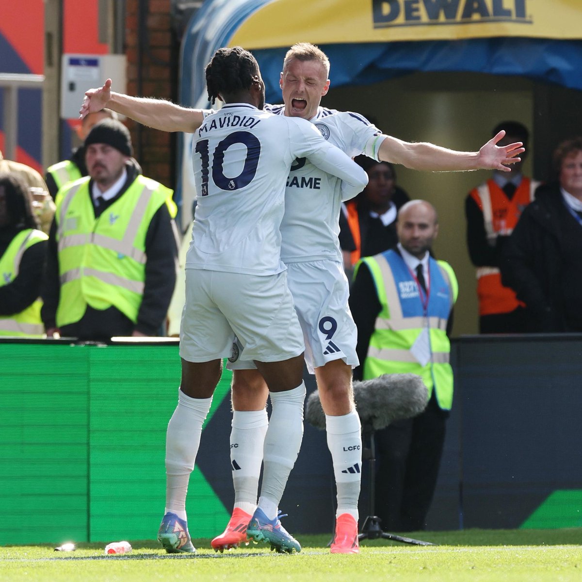 Leicester City tweet media