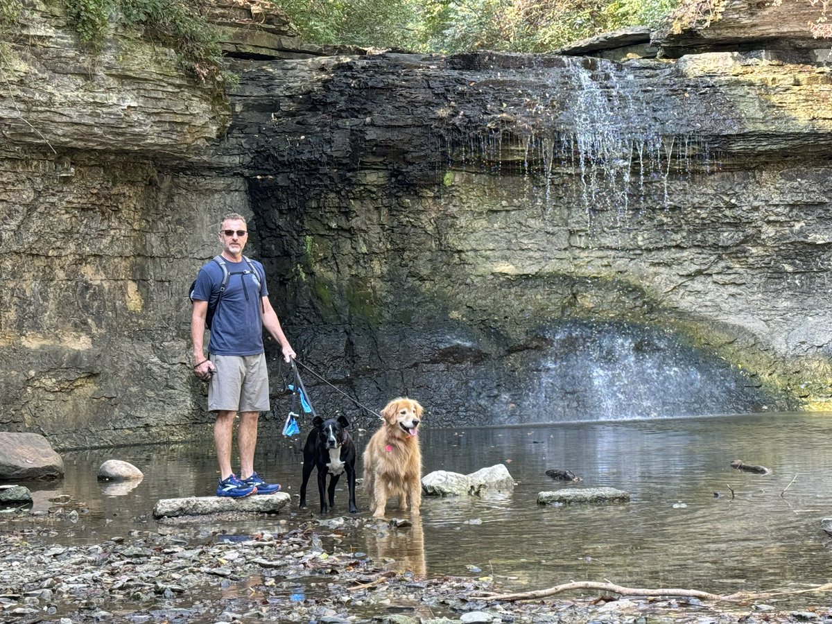 buckeye_becker's tweet photo. Checking out #QuarryTrails @CbusMetroParks with my pals
Beautiful day to be outdoors https://t.co/Bv4G503u5G