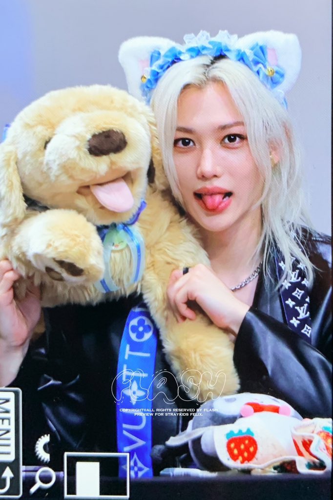 feliznavidad33's tweet image. Be happy forever

ULTIMATE CENTER LEE FELIX
#GlobalIconLeeFelix
#우리_행복은_언제나_용복이야
#HappyFelixDay