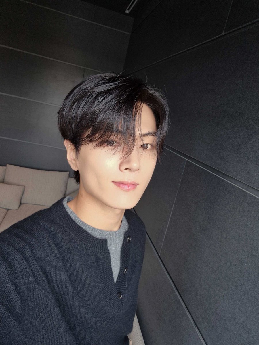 enhypenweverse's tweet photo. [ #제이’s Post ] 240914

#JAY: It was a fragrant day 🧡_❤️

@ENHYPEN_members @ENHYPEN #ENHYPEN #엔하이픈 https://t.co/9spCKdTpsv