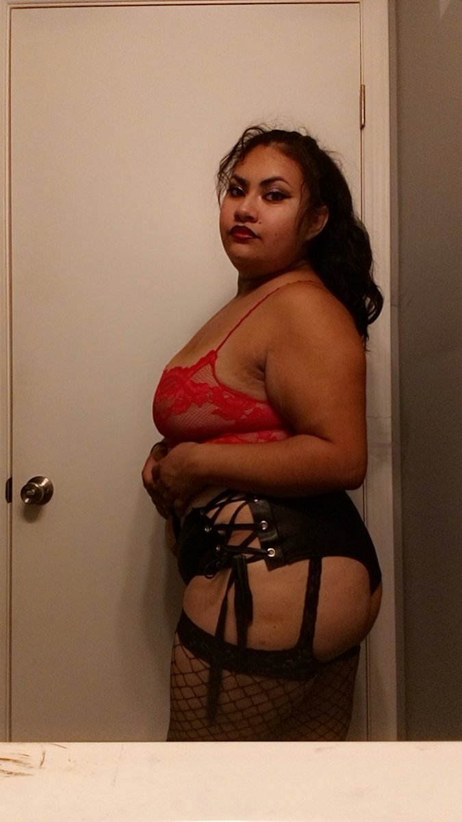 Indigoflower22's tweet photo. Better in red😈
#sexyred https://t.co/kJG20mJAQL