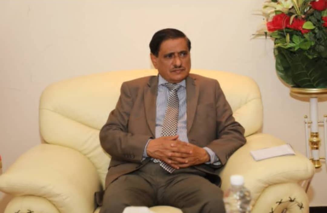 لن يدوم الأمر طويلاً.. فالانتصارات والانجازات في حضرموت لها صنَّاع لن يُفرّطوا في جهودهم وعهودهم المقطوعة للأرض وشهدائها الأبطال و في طليعتهم قائدنا الرمز سعادة النائب اللواء ركن فرج سالمين البحسني حفظه الله.
#حضرموت_بحاجة_البحسني