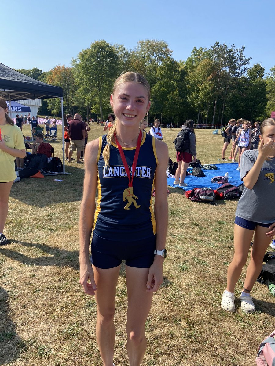 Marisa Heil breaks the school XC record set in 1984 with her winning time of 17:55. #BringTheRuckus