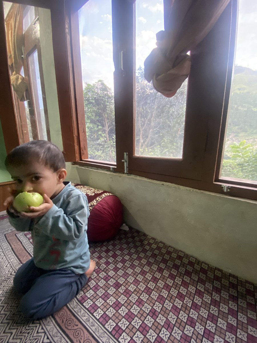 21_sagarwal's tweet photo. A photo essay from the foothills of Dhauladhar! https://t.co/WXYZyywgzm