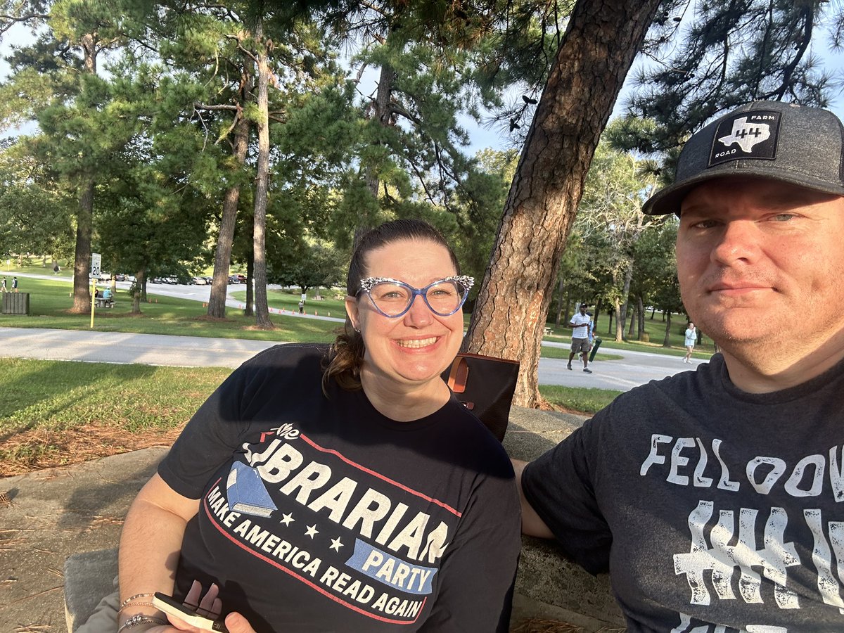 Dr. Gerald W. Schattle 🎓📚📝🚌 tweet media