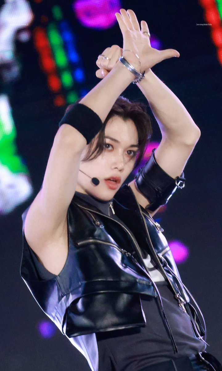 lost_inromance's tweet photo. 용복 생일축하해 💙
happy birthday felix🩵
hope you can be happy everyday🫶🏻

#HappyFelixDay #우리_행복은_언제나_용복이야
#GlobalIconLeeFelix #StrayKids #스트레이키즈 #필릭스 #Felix https://t.co/IPpxrgJJD0